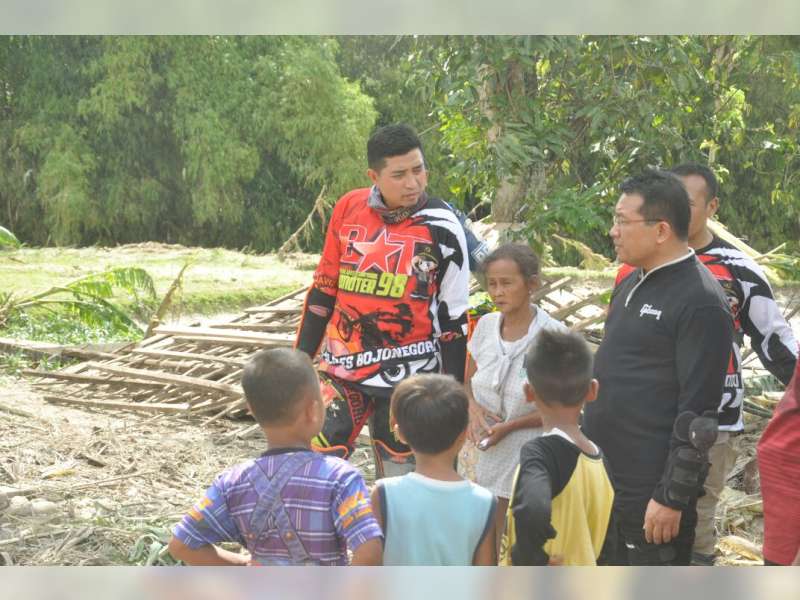 Bersama Bupati dan Dandim, Kapolres Datangi Warga Terdampak Banjir Bandang