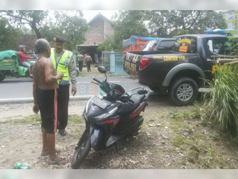 Motor Tabrak Penyeberang Jalan di Balen, 2 Orang Terluka