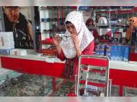 Kacamata Frame Utuh dan Bulat Banyak Dicari Konsumen