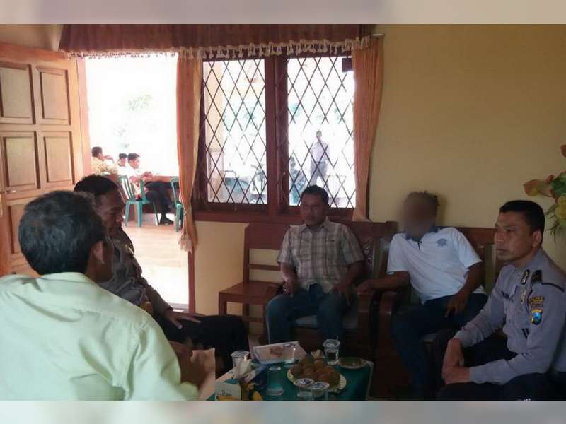 Keluarkan Ancaman Karena Istrinya Diajak Keluar Lelaki Lain, Polisi Segera Bertindak Mendamaikan