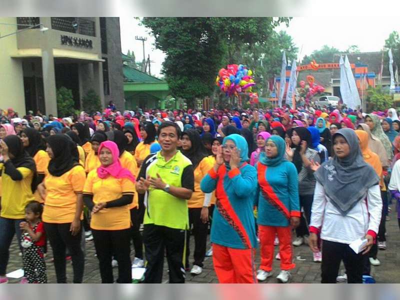 Kuswiyanto Peduli Kanker Serviks Bareng Bu Yoto di Hari Kartini