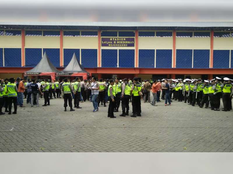 Kapolres Pimpin Apel Pengamanan Laga Persibo