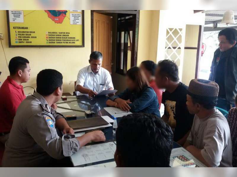 Setelah Digrebek Warga, Pasangan Selingkuh di Sekar ini Dibawa ke Kantor Polisi