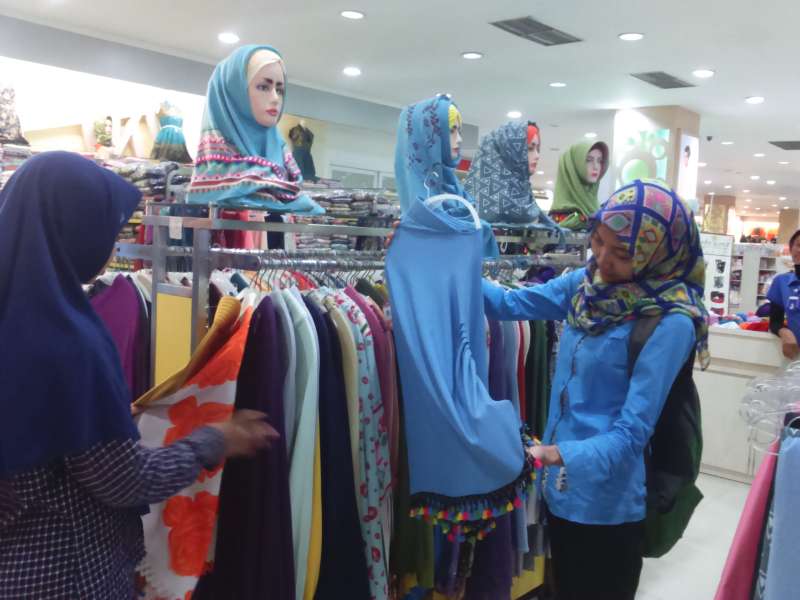Persiapan Lebaran, Busana Muslim Mulai Diburu