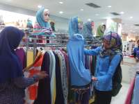 Persiapan Lebaran, Busana Muslim Mulai Diburu