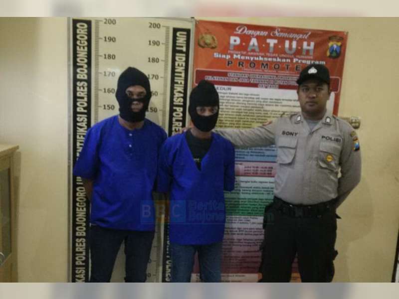 Asyik Main Domino di Tempat Biliar, Dua Warga Kepohbaru Diamankan Polisi