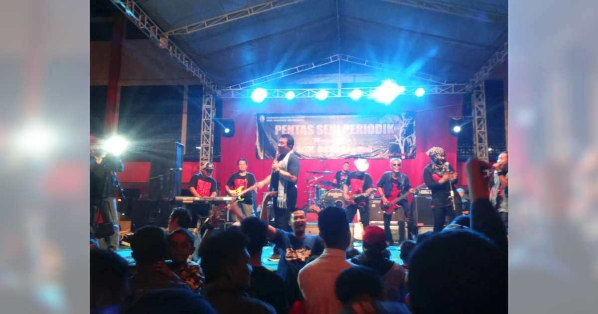 Rilis Lagu Baru, Kang Yoto Ajak Warga Berjoget di Stadion 