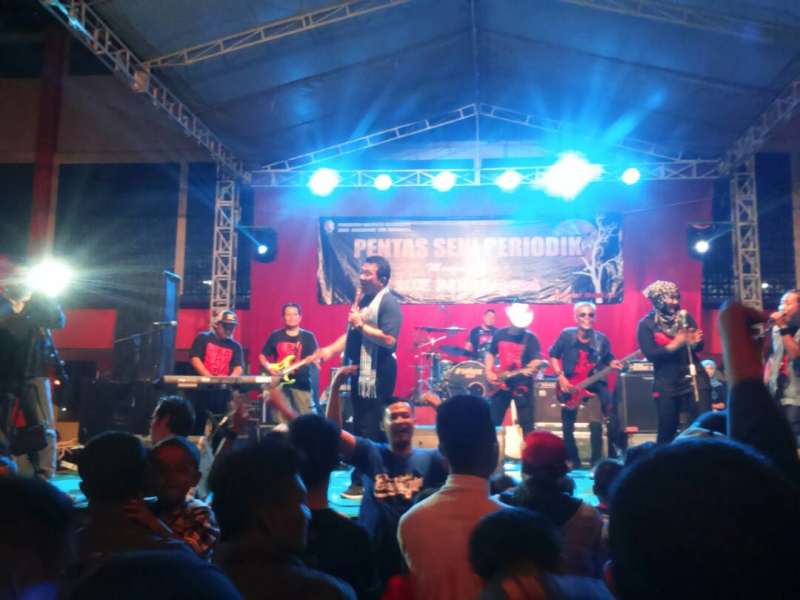 Rilis Lagu Baru, Kang Yoto Ajak Warga Berjoget di Stadion