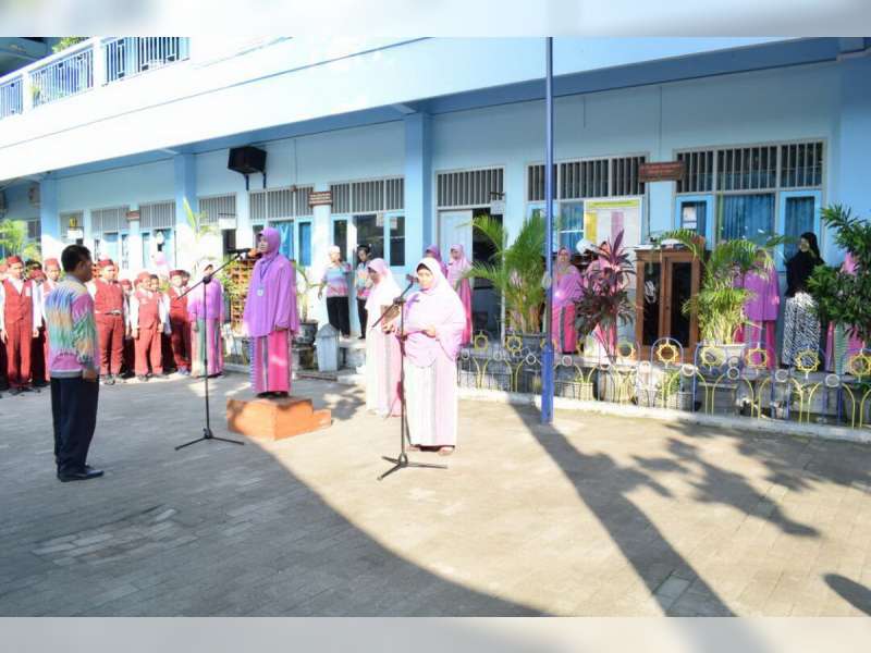 Menjadi Putra Putri yang Berakhlakul Kharimah