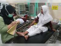 Diduga Kurang Konsentrasi, Vario Tubruk Mio, 2 Orang Terluka