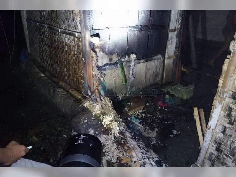 Diduga Akibat Puntung Rokok, Rumah Warga Purwosari Nyaris Terbakar
