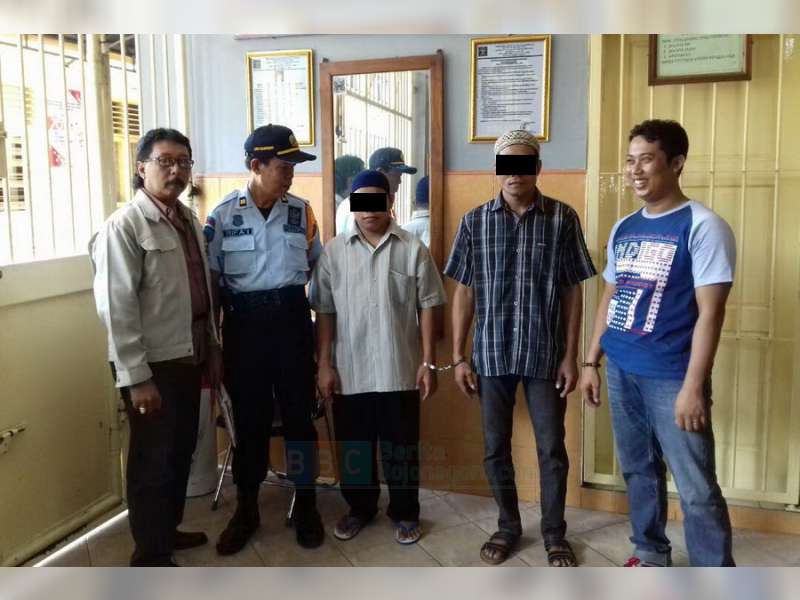 Polsek Sumberejo Limpahkan  2 Tersangka Kasus Tipu Gelap Motor ke JPU