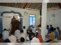 Sat Lantas Polres Bojonegoro Sosialisasikan Operasi Patuh Melalui Khotbah Jumat