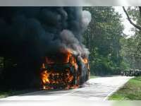 Bus Zentrum Jurusan Cepu-Jakarta, Terbakar  di Hutan Cabak Blora