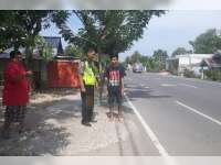 Bergurau Saat Berkendara, Anak Pengendara Motor di Padangan Terlibat Kecelakaan