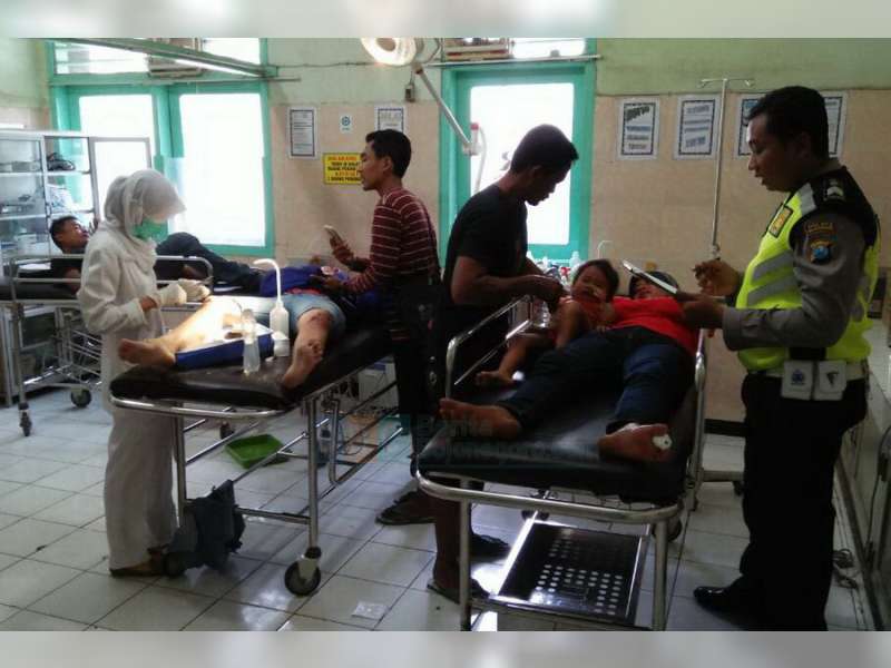 Ceroboh Saat Mendahului, 3 Motor Terlibat Kecelakaan Beruntun di Kapas, 5 Orang Luka-Luka