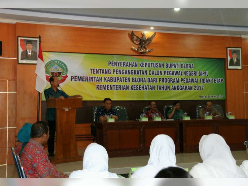 177 Bidan Desa di Blora Terima SK CPNS dari Bupati