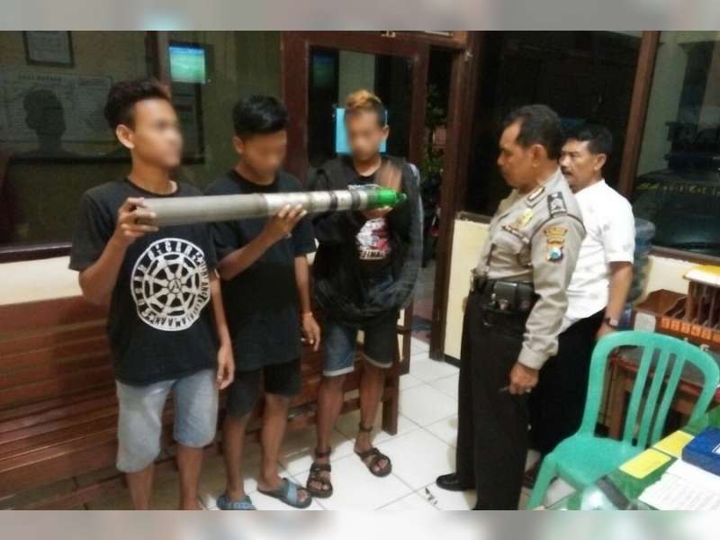 Polsek Bojonegoro Kota Tangkap 3 Remaja Yang Didapati Sedang Bermain Petasan