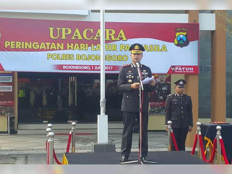 Kapolres Bojonegoro Pimpin Upacara Peringatan Hari Lahir Pancasila