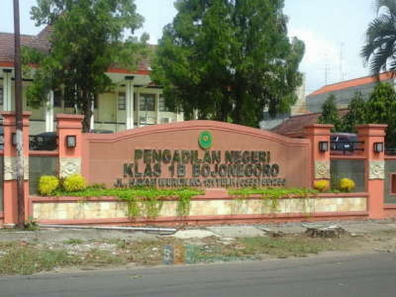 PN Bojonegoro Bacakan Putusan Sela, Sidang Penganiayaan Yang Dilakukan Oknum Camat Kalitidu