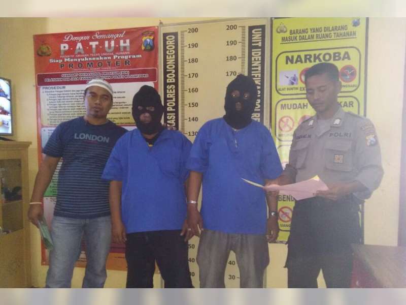 Sat Reskrim Polres Bojonegoro Amankan Dua Orang Yang Kedapatan Main Judi Remi