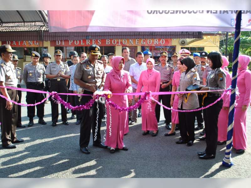 Pasar  Murah di Halaman Mapolres  Bojonegoro Resmi Dibuka