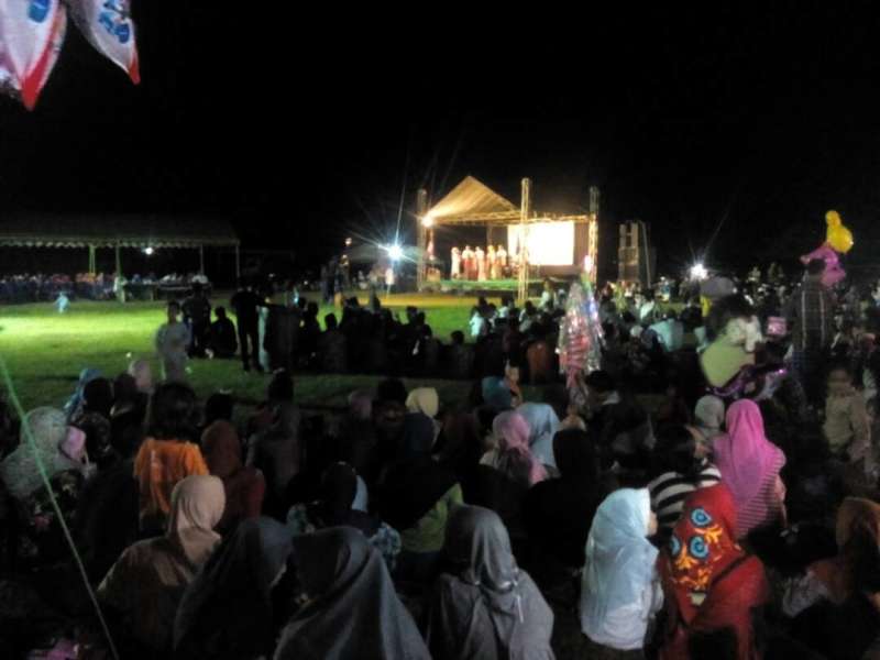 Lomba Tongklek di Desa Sudu Berlangsung Meriah