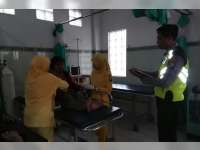 Diduga Mengantuk Motor Tabrak Pohon Penghijauan, 2 Orang Luka-Luka