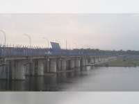 Lebaran Hari Ketiga, Bendung Gerak Ramai Diserbu Pengunjung