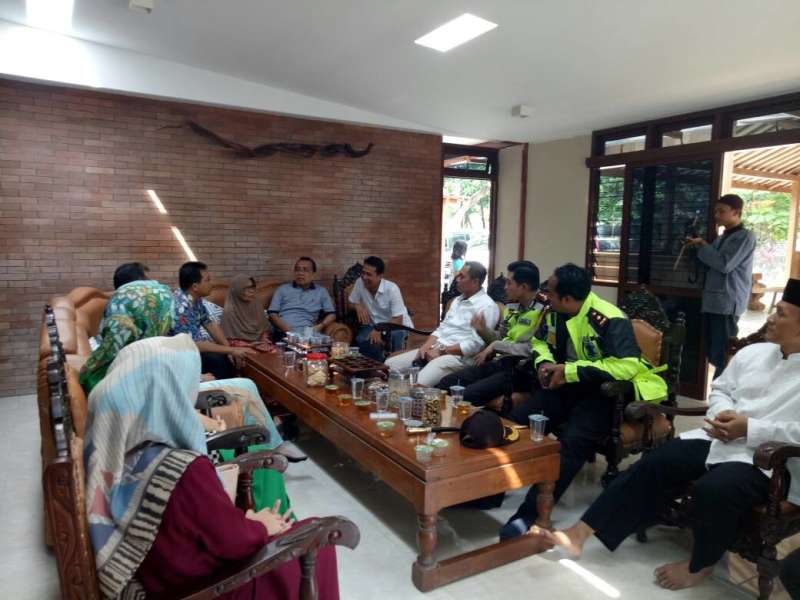 Kapolres Bersama Bupati dan Dandim, Silaturrahmi ke Rumah Mensesneg Yang Pulang Kampung