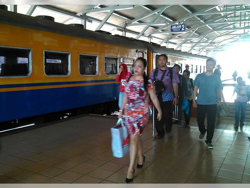 Data Volume Penumpang Naik dan Turun Angkutan Lebaran hingga 27 Juni 2017