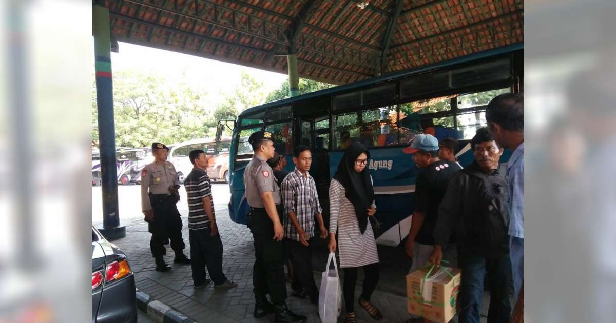 Lebaran H+4 Keberangkatan Penumpang Dari Terminal Rajkwesi 