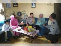 Kapolres Bojonegoro Silaturrahmi dan Anjangsana ke Anggota Yang Sakit