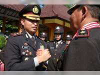 Kapolres Bojonegoro Wisuda 23 Anggota Yang Memasuki Masa Purna Tugas