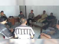 Diprotes Warga Karena Buang Kotoran Ayam di Sungai, Polsek Sugihwaras Lakukan Mediasi