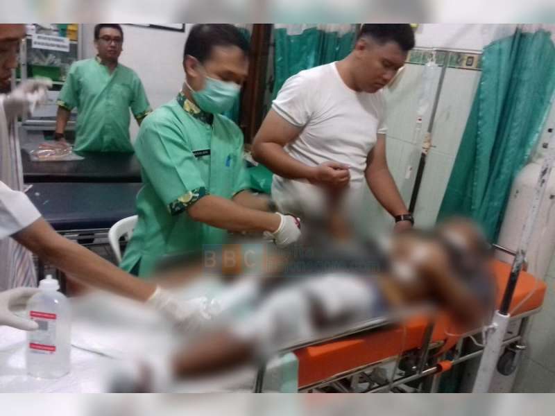 Hendak Pasang Baliho, Pemuda Asal Kanor Tersengat Listrik