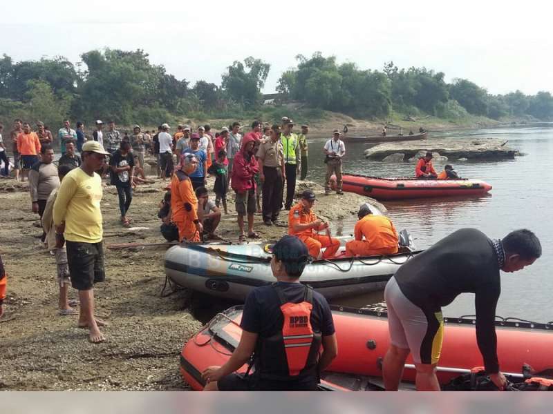 Tim SAR Gabungan dan BASARNAS Mulai Lakukan Pencariann Korban Anak Tenggelam di Ngraho