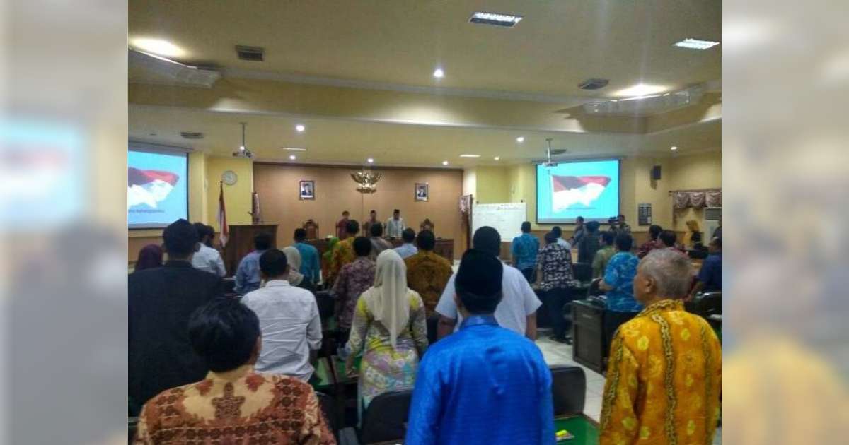 Wabub Sampaikan LKPJ, Realisasi Pendapatan APBD 2016 Capai 