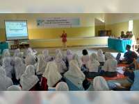 Siswa-Siswi SMAN 1 Kalitidu Ikuti Sosialisasi Internet Sehat