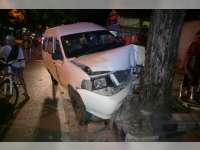 Pengemudi Mobil Dinas Kesehatan Bojonegoro, Meninggal Dunia Setelah Tabrak Penghijauan