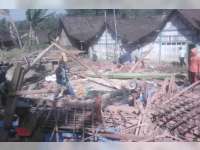 Rumah Warga Margomulyo Roboh Diterjang Angin Kencang, Kerugian Capai Puluhan Juta Rupiah