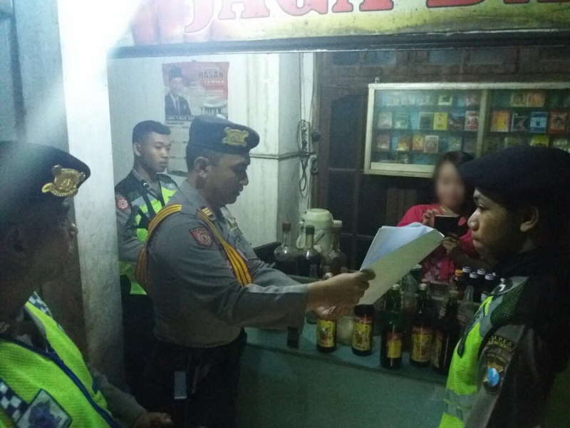 Sat Sabhara Polres Bojonegoro Kembali Laksanakan Operasi Miras