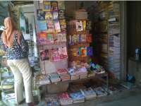 Belanja Buku Bekas di Pojok Pasar Kota Bojonegoro
