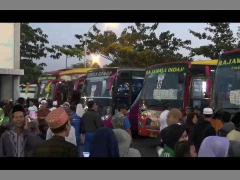 1.086 Calon Jamaah Haji asal Bojonegoro Diberangkatkan ke Asrami Haji