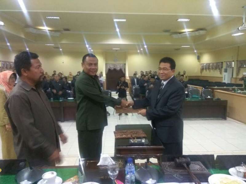 Penyampaian Ijin Anggota DPRD Bojonegoro, Mendapat Kritik Pedas Dari Sesama Anggota