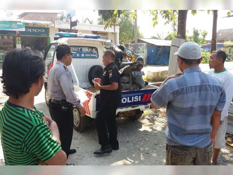 Honda Beat Seruduk Yamaha Mio di Dander, 3 Orang Luka-Luka