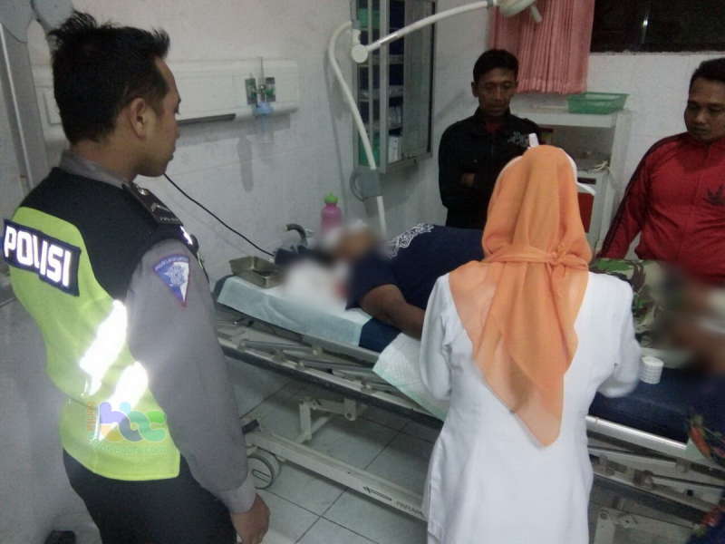 Kurang Hati-Hati Saat Belok, Mega Pro Ditabrak Pajero, Pengendara Motor Luka-Luka