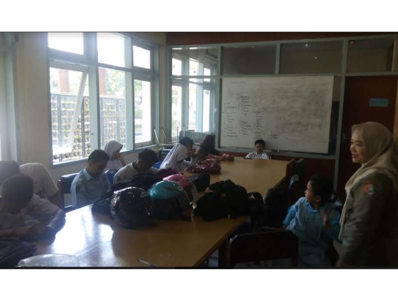 Asyik Nongkrong di Warung Saat Jam Belajar, 14 Pelajar SMA Kena Ciduk Sat Pol PP