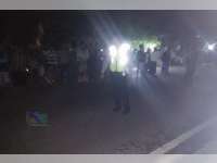 Akibat Lampu Penerangan Jalan Padam, Pengendara Motor Tabrak Pejalan Kaki