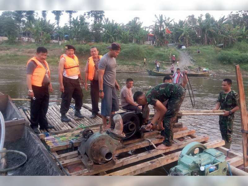 Polsek Padangan Gelar Operasi Sedot Pasir yang Menggunakan Mesin Ganda